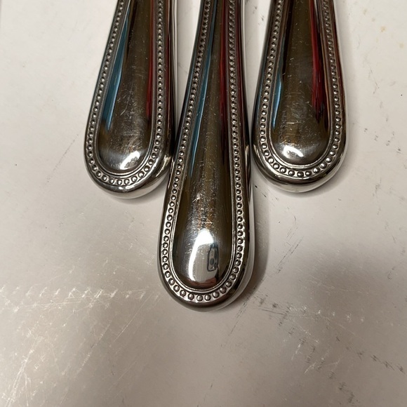 WALLACE Regal Pearl Stainless Steel Flatware 24 Pieces - Picture 3 of 12